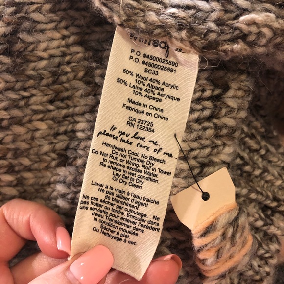 Aritzia/shawl collar cardigan/sweater/peach/chunky - Picture 6 of 6